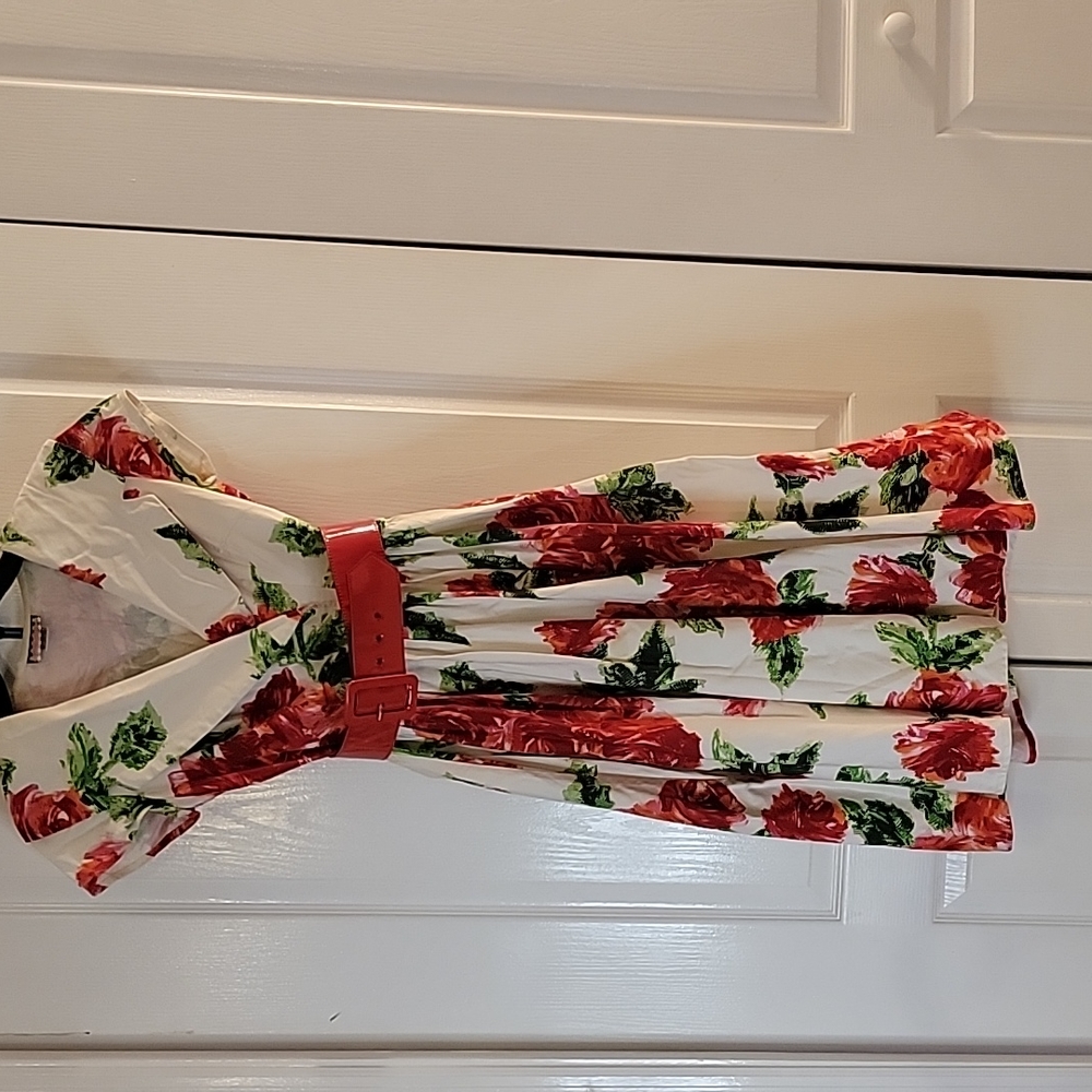 Pinup Girl Couture| Birdie Dress| XS | Red Floral